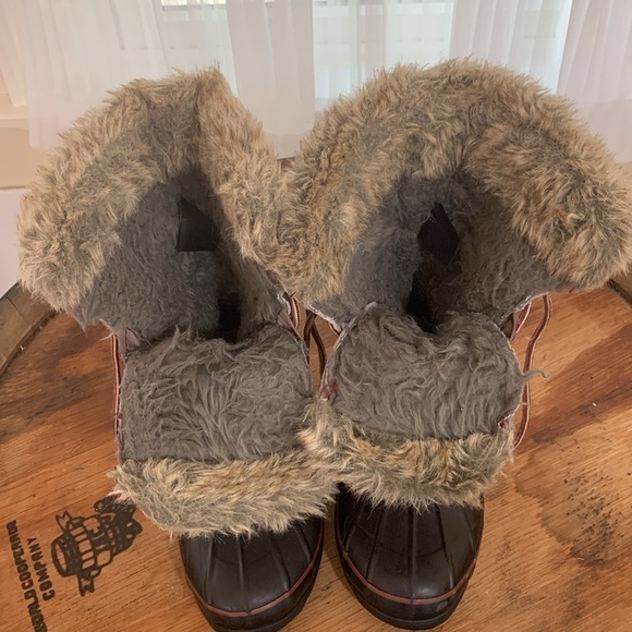 Khombu | North Star Thermolite Faux Fur /Leather / Manmade Winter Duck Boots 6M - Picture 16 of 17